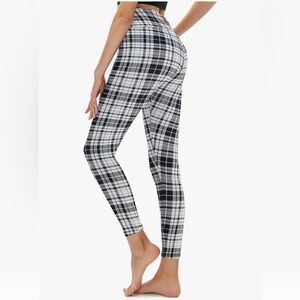 Plaid Women's Leggings - Black and White